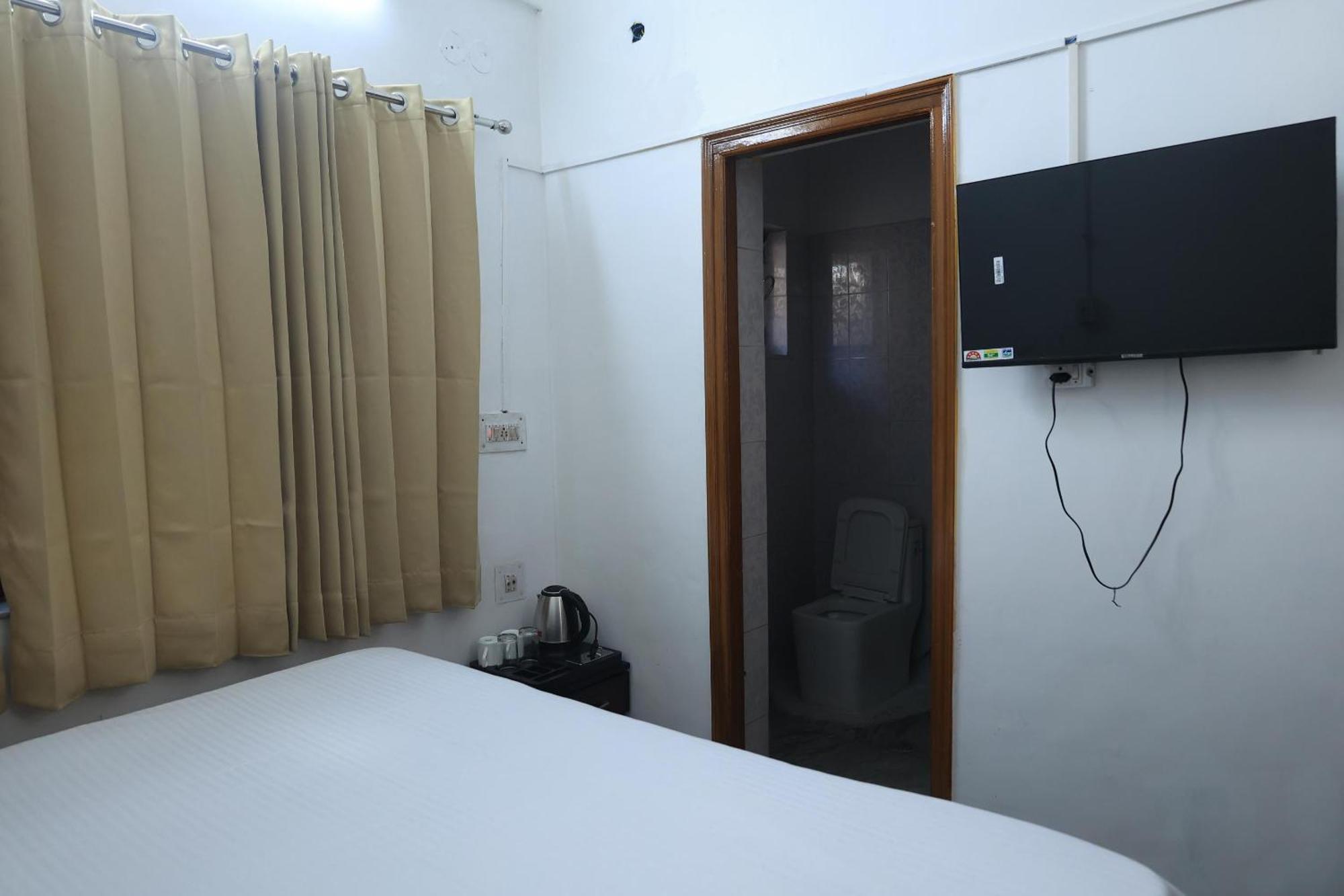 Anmol Residency Dehradun Hotell Exteriör bild