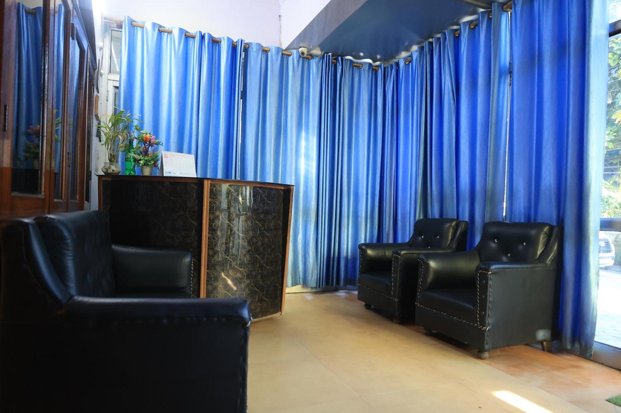 Anmol Residency Dehradun Hotell Exteriör bild