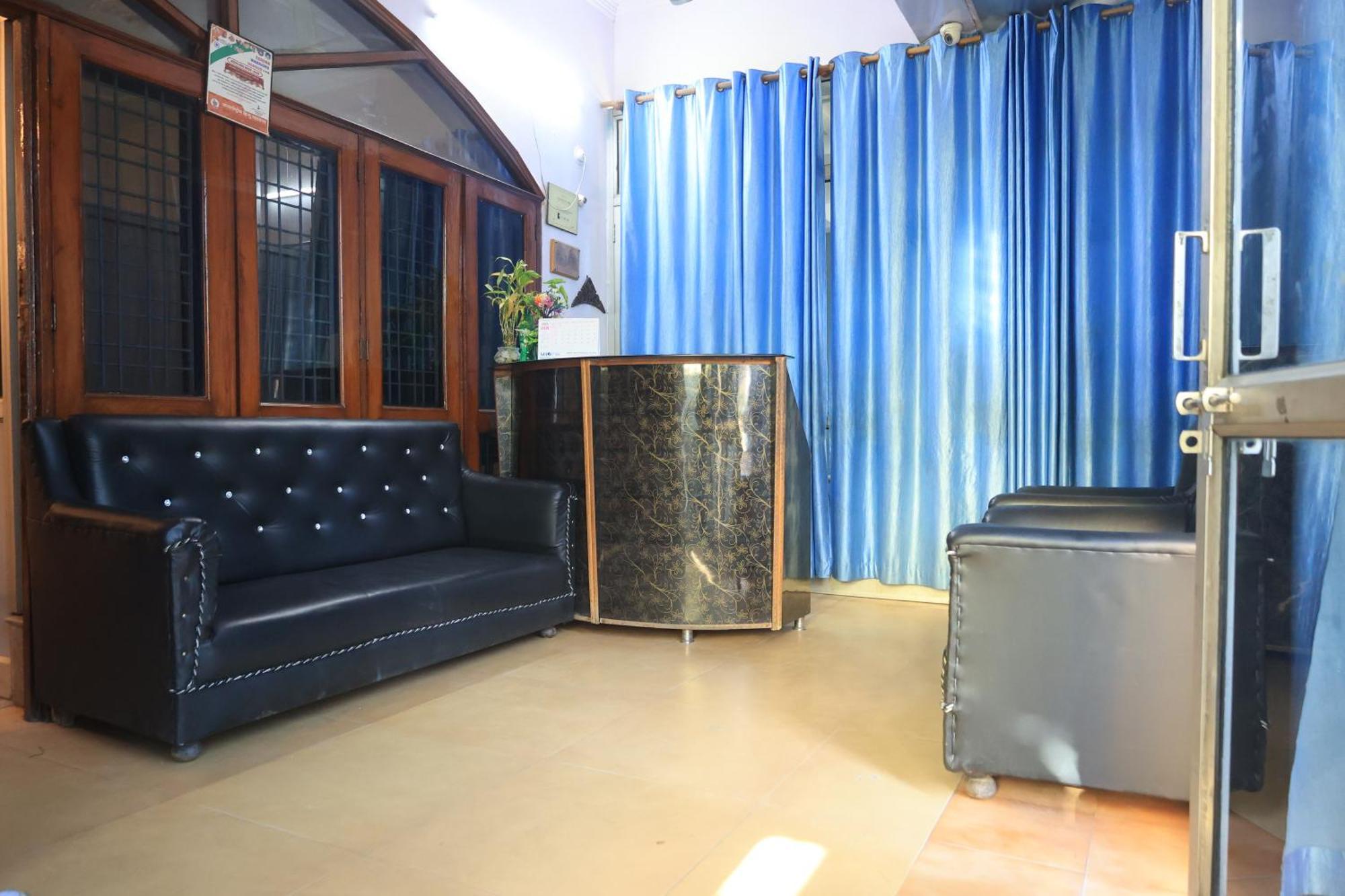 Anmol Residency Dehradun Hotell Exteriör bild