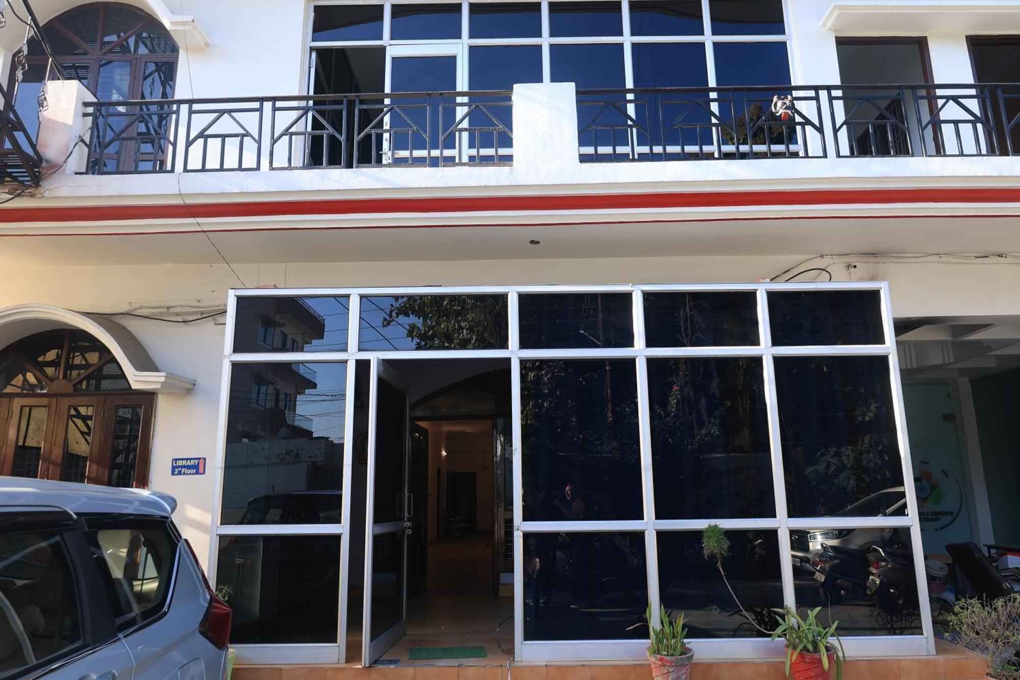 Anmol Residency Dehradun Hotell Exteriör bild